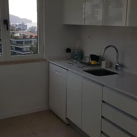 The Sunrise Of Your Dreams With Total Ocean View With New Modern Kitchens 75 M2 דירה