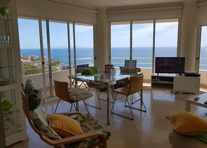 The Sunrise Of Your Dreams With Total Ocean View With New Modern Kitchens 75 M2 Appartamento Funchal (Madeira)