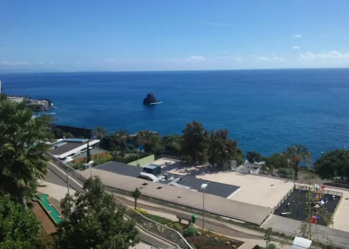 The Sunrise Of Your Dreams With Total Ocean View With New Modern Kitchens 75 M2 *