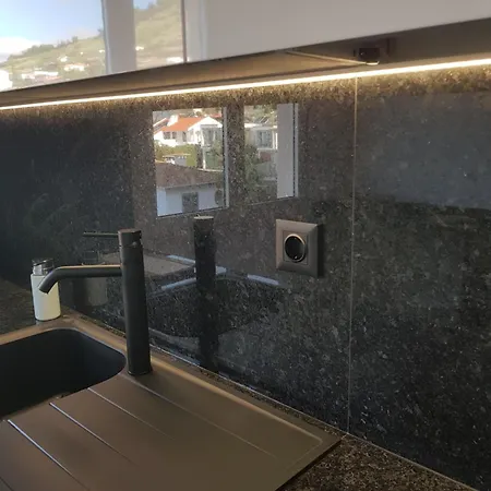 The Sunrise Of Your Dreams With Total Ocean View With New Modern Kitchens 75 M2 * Funchal