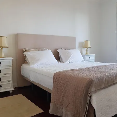 The Sunrise Of Your Dreams With Total Ocean View With New Modern Kitchens 75 M2 Funchal