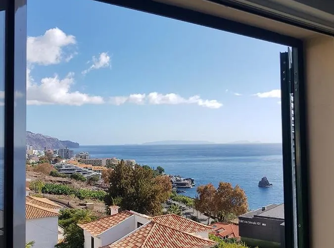 Апартаменты The Sunrise Of Your Dreams With Total Ocean View With New Modern Kitchens 75 M2 *