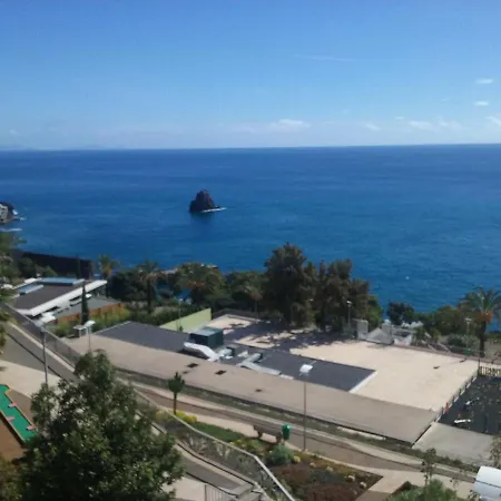 The Sunrise Of Your Dreams With Total Ocean View With New Modern Kitchens 75 M2 *